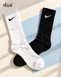 White & Black Classic Socks Set
